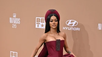 Teyana Taylor slavila na dodjeli BET Awards u neobičnoj haljini: Morate vidjeti ostale