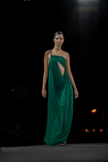 Danijela Gračan i Lana Lourdes Rupić pro&scaron;etale modnom pistom u centru Rovinja