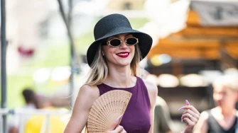Lijepim ženama sve lijepo stoji: Dama sa &scaron;pice plijenila pažnju u savr&scaron;enom ljetnom outfitu