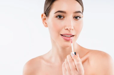 Glossy je ponovno trendi: Ovo su najbolja sjajila za usne koja vrijedi isprobati