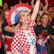 Najveći fan Vatrenih: Najbolje navijačke kombinacije Kolinde Grabar-Kitarović