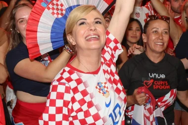 Kolinda Grabar-Kitarović bodri Vatrene: Najbolje navijačke kombinacije biv&scaron;e predsjednice