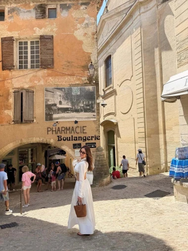 Severina u bijelom kompletu koji osvaja: Provansa i outfit stvoren za romansu