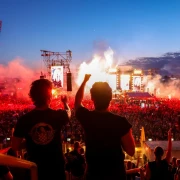 Pogledajte atmosferu iz Zapre&scaron;ića: Tisuće ljudi stigle na Thompsonov koncert