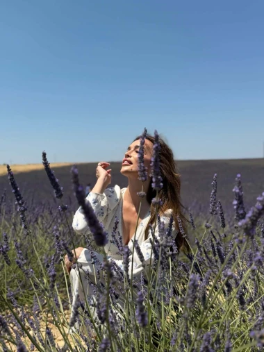 Severina u poljima lavande: Tri top outfita za ljeto iz snova - jedan stoji samo 12 eura