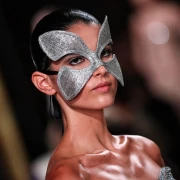 Elie Saab odu&scaron;evio u Parizu: Mistične maske, čipka i rasko&scaron;ne haljine