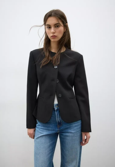 Tražite savr&scaron;en sako? Ovi modeli sa sniženja na&scaron;i su favoriti