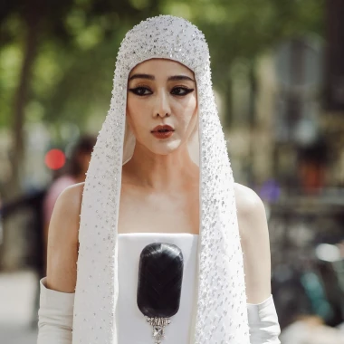 Pari&scaron;ka modna groznica: Ulice kao pozornica za najhrabrije i najzanimljivije outfite