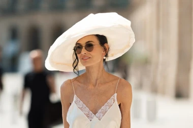 Demi Moore izgleda nestvarno: Ovo bijelo satensko izdanje izgleda kao scena iz filma