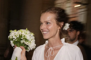 Eva Herzigova pred oltarom: Pogledajte njezinu spektakularnu boho vjenčanicu