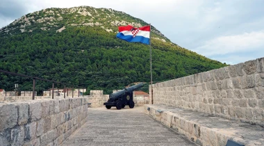 Tko jednom posjeti Ston, vraća mu se opet: Evo &scaron;to ovaj gradić skriva osim kamenica i zidina