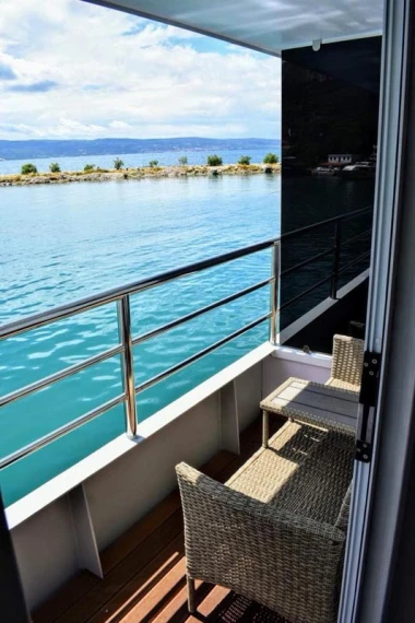 Ovako izgleda godi&scaron;nji bez stresa: Nema pakiranja, nema trajekata, samo more i novi otok svakog jutra