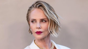 Charlize Theron odu&scaron;evila pojavom na crvenom tepihu, no kritičari su odmah uočili jedan detalj