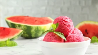 Brzi sorbet od lubenice gotov u pet minuta ima tajni sastojak koji mijenja sve