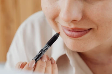 Vrućine vi&scaron;e neće pokvariti va&scaron; make-up: Isprobajte ove jednostavne trikove