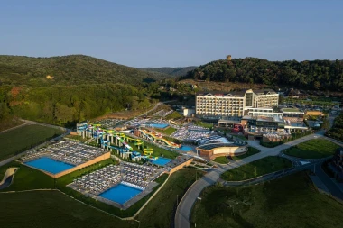 Fru&scaron;ke Terme postale su ljetni hit: Mir, bazeni i luksuz usred prirode