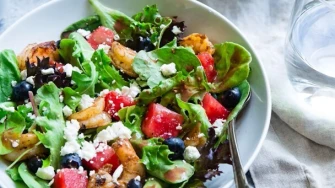 Nahranite mozak: Vrhunska salata i namirnice koje čuvaju kognitivno zdravlje