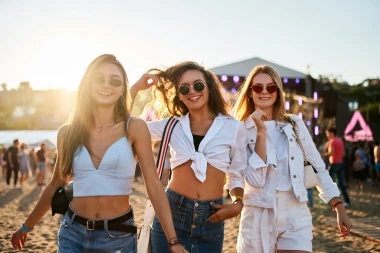 Horoskop za subotu: Bikovi se povezuju s utjecajnim ljudima, blizanci zbog jednog poziva mijenjaju smjer