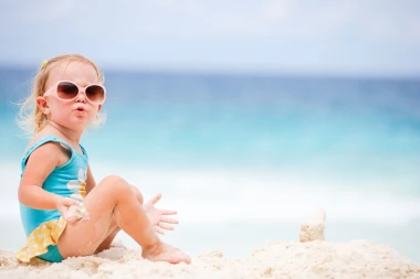 Vi&scaron;e nema izlike za golu djecu na plaži: Prona&scaron;li smo najslađe kupaće kostime za mali&scaron;ane