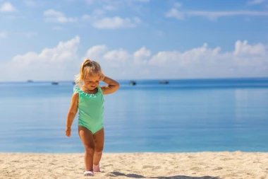 Vi&scaron;e nema izlike za golu djecu na plaži: Prona&scaron;li smo najslađe kupaće kostime za mali&scaron;ane