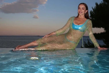 &Scaron;to poznate Hrvatice nose na plaži: Severina i Ella u bikiniju, a Nina u kostimu hrvatskog brenda