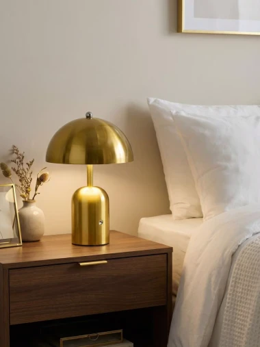Tražite novu lampu? U Sinsayu smo prona&scaron;li elegantne modele do 15 eura