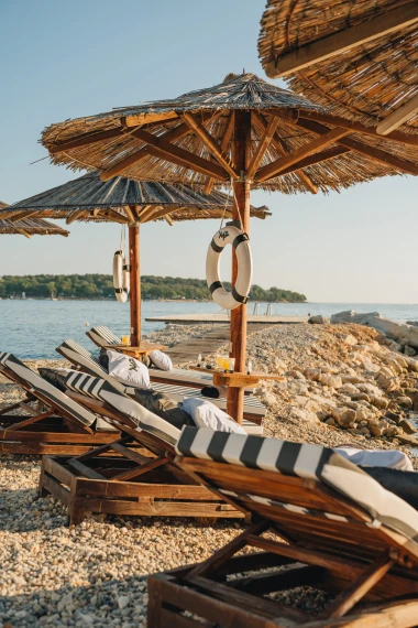 Globalni ljetni trend stigao je u Hrvatsku: XYZ i D'OR Beach Club predstavljaju prvu brendiranu plažu u regiji