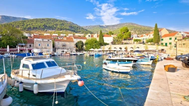 Jesen na Braču: Puste plaže, maslinici i domaća ulja u privatnoj turi