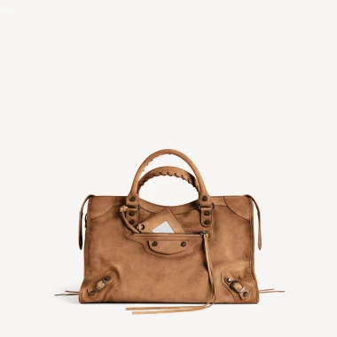 Balenciagina torba koju su obožavale Kate Moss i sestre Olsen ponovno je među najpoželjnijima