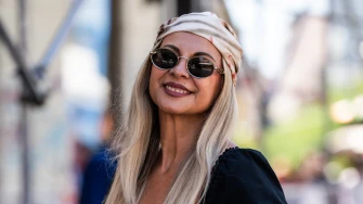 Trendseterice sa &scaron;pice već ih obožavaju: Marame u kosi i pufaste suknje ponovno su hit