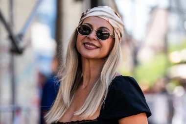 Trendseterice sa &scaron;pice već ih obožavaju: Marame u kosi i pufaste suknje ponovno su hit