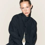 Stigla je nova Massimo Dutti kolekcija i savr&scaron;ena je za prijelaz iz ljeta u jesen
