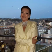 Stajling o kojem svi pričaju: Nina Badrić u odijelu koje zrači elegancijom i ženstveno&scaron;ću