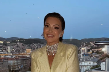 Stajling o kojem svi pričaju: Nina Badrić u odijelu koje zrači elegancijom i ženstveno&scaron;ću