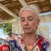 Danijela Dvornik u odvažnom ružičastom kupaćem kostimu poslala moćnu poruku: 'Živjele babe'