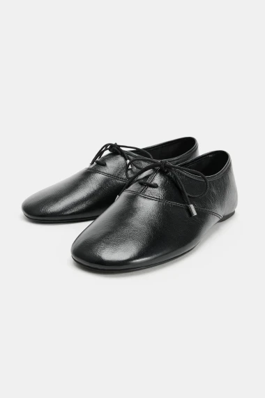 Zaboravite na tenisice, ove jeseni nosimo chic cipele na vezanje