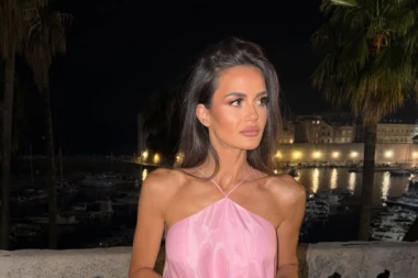Modna razglednica: Adriana Ćaleta-Car u neobičnoj koktel haljini pokorila Dubrovnik