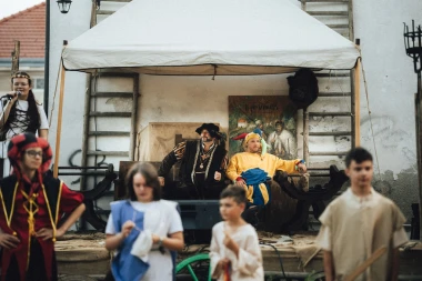 Koprivnica opet živi u renesansi: Prvi dan Festivala donio vitezove, vatru i putovanje kroz vrijeme