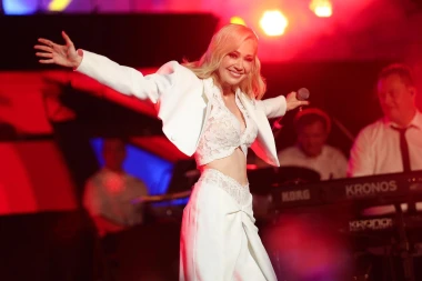 Jelena Rozga proslavila 49. rođendan: Evo kako je izgledala prije 30 godina