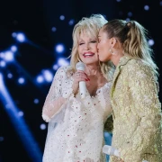 Miley Cyrus oprostila se od voljene kume Dolly Parton: 'Izgubili smo najči&scaron;ću du&scaron;u'