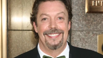 Preminuo je Tim Curry, omiljeni 'zlikovac' s velikog platna: Pogledajte njegove kultne uloge
