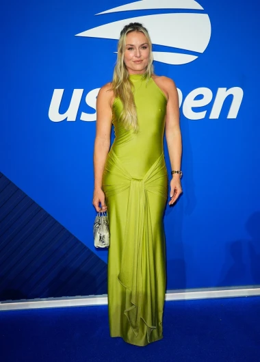 Lindsey Vonn sve ostavila bez daha: Zelena haljina stoji joj kao salivena
