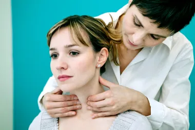 Štitnjača je vladarica iz sjene. Evo što sve trebaš znati o ovoj važnoj žlijezdi