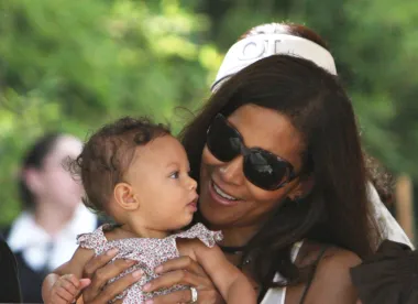 Nikad nije kasno: Slavne dame koje su rodile nakon 40. rođendana