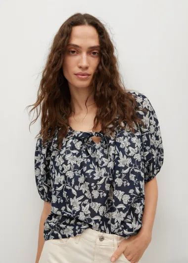 Hit komadi: Mango ima prekrasne bluze za toplije dane