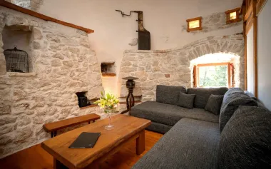 Stara kula na Hvaru jedinstven je apartman u kojem želimo provesti cijelo ljeto