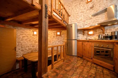 Stara kula na Hvaru jedinstven je apartman u kojem želimo provesti cijelo ljeto