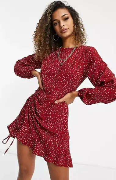 Za crvenu nikada nije prevruće, a ovo je naš high street izbor