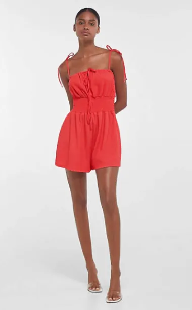 Za crvenu nikada nije prevruće, a ovo je naš high street izbor