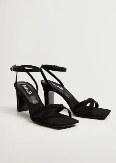 Sandale s potpeticom na sniženju - ljepotice koje ćemo nositi cijelo ljeto